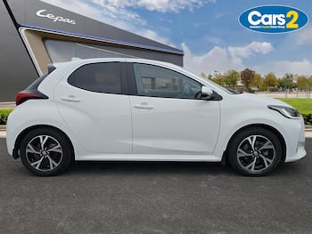 Used Toyota Yaris 2024 for sale - 79758956: Photo