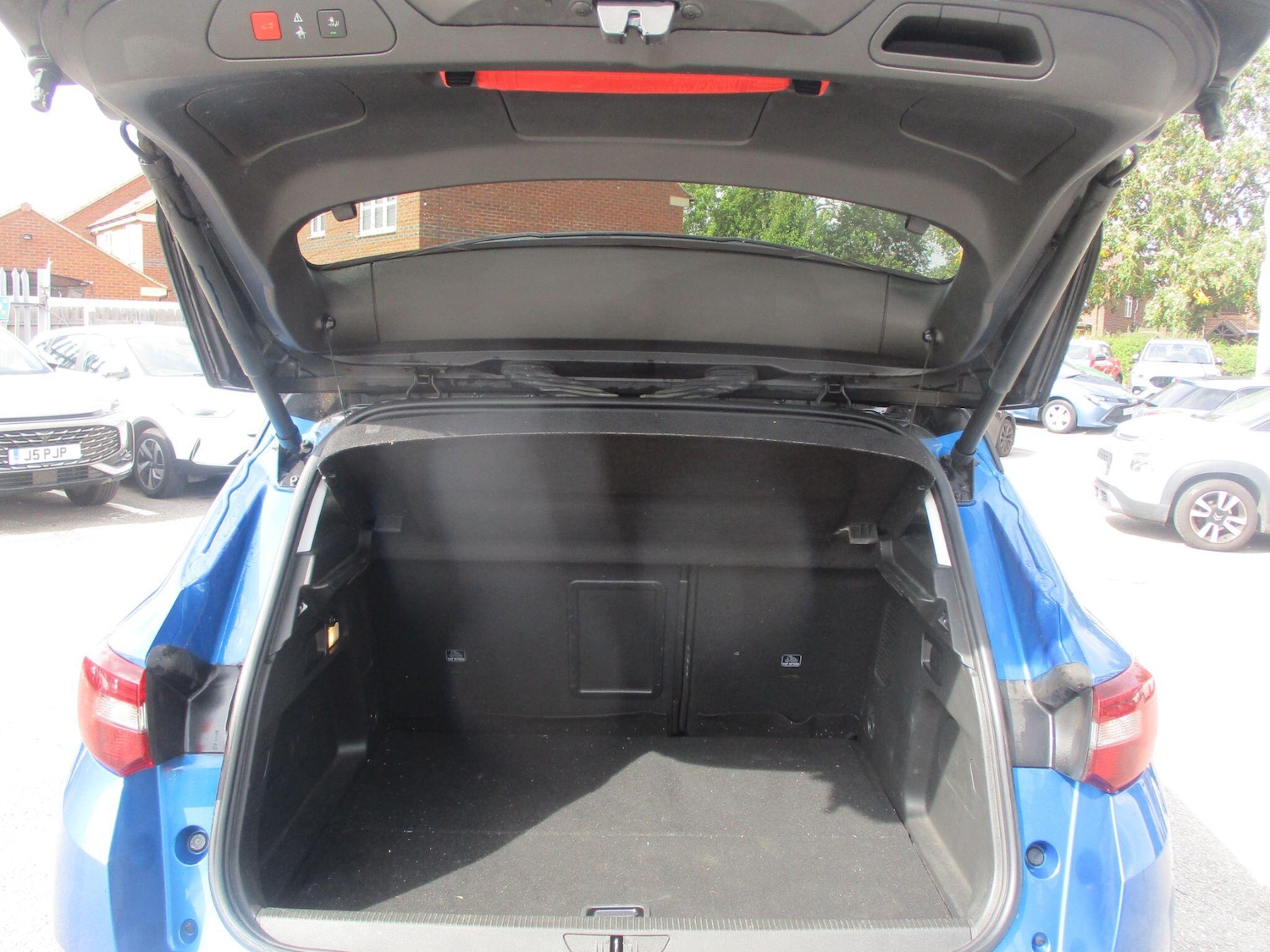 Vehicle 33