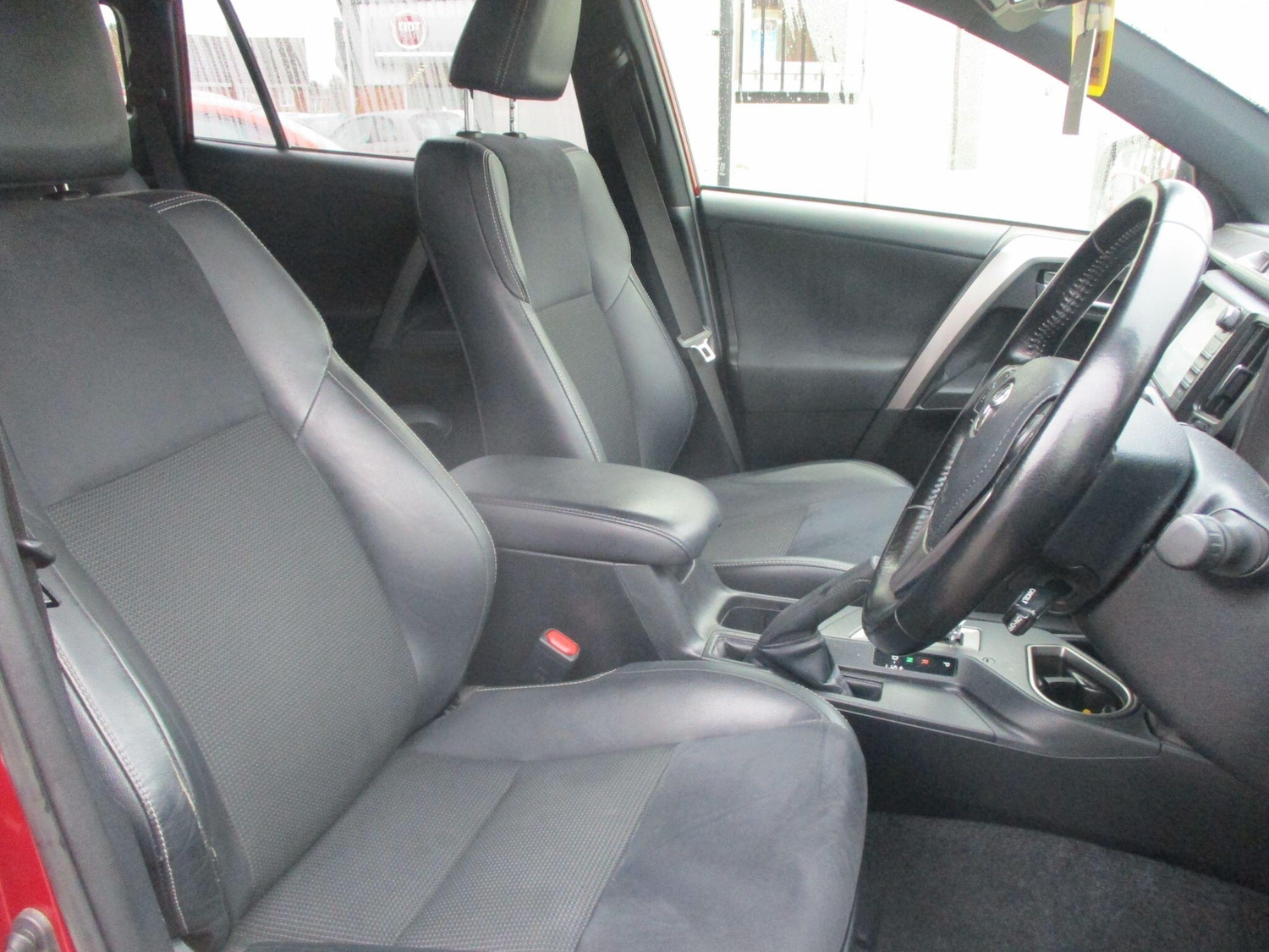 Used Toyota RAV4 for sale - 76295665: Photo 10
