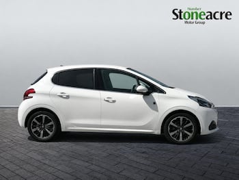 Used Peugeot 208 2019 for sale - 79613276: Photo
