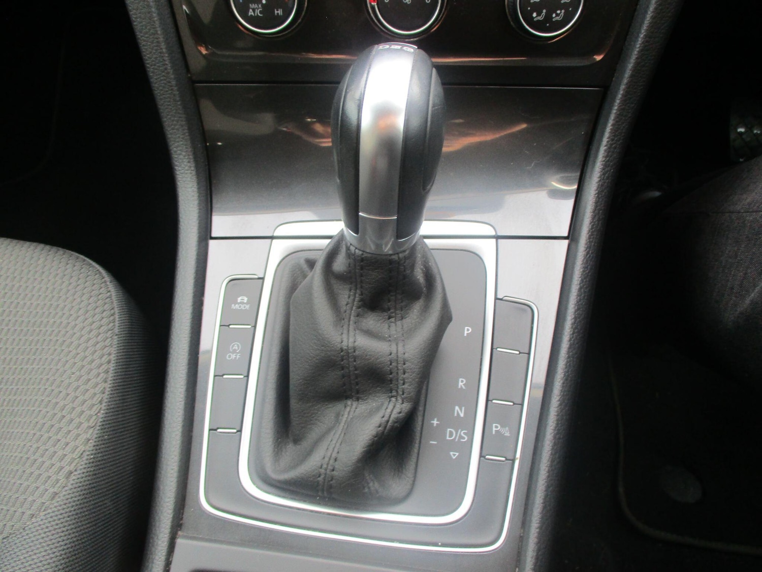 Used Volkswagen Golf 2018 for sale - 76657280: Photo 18