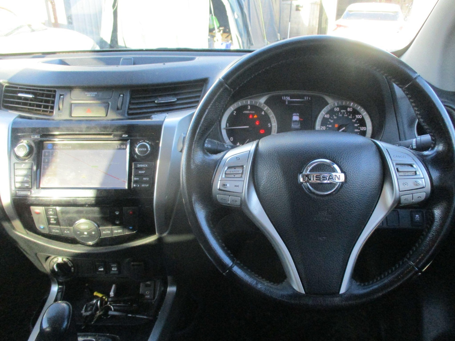 Used Nissan Navara 2018 for sale - 76457469: Photo 12