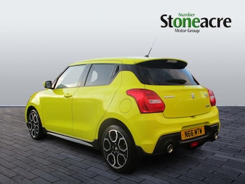 Used Suzuki Swift 2022 for sale - 77254026: Photo