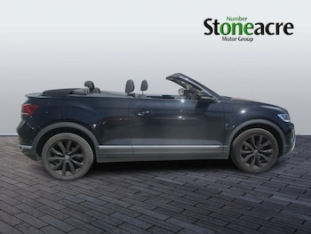 Used Volkswagen T-Roc 2023 for sale - 78759501: Photo