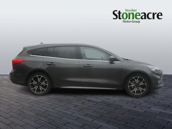 Used Ford Focus 2020 for sale - 75965990: Photo