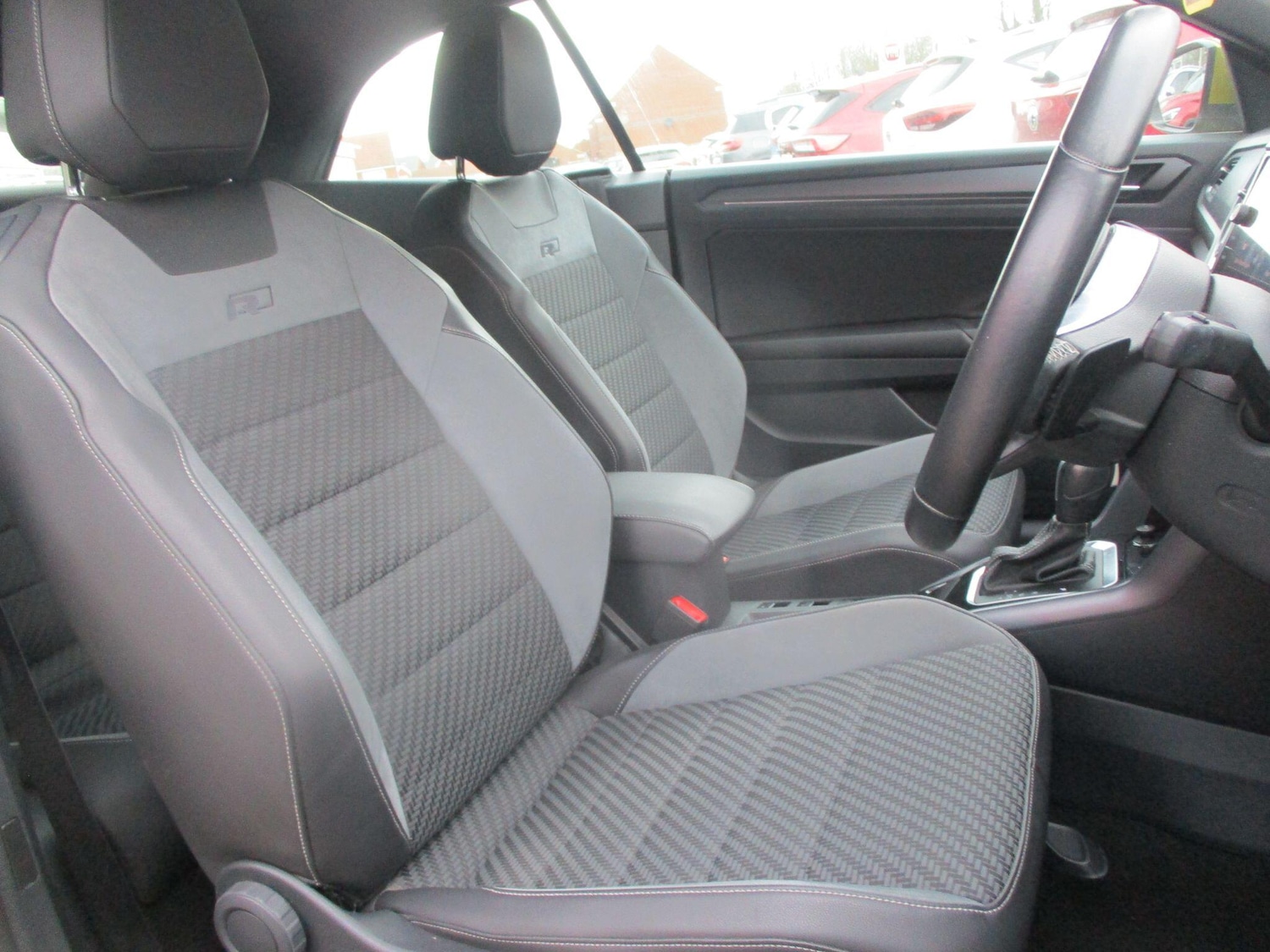 Used Volkswagen T-Roc for sale - 77854152: Photo 12