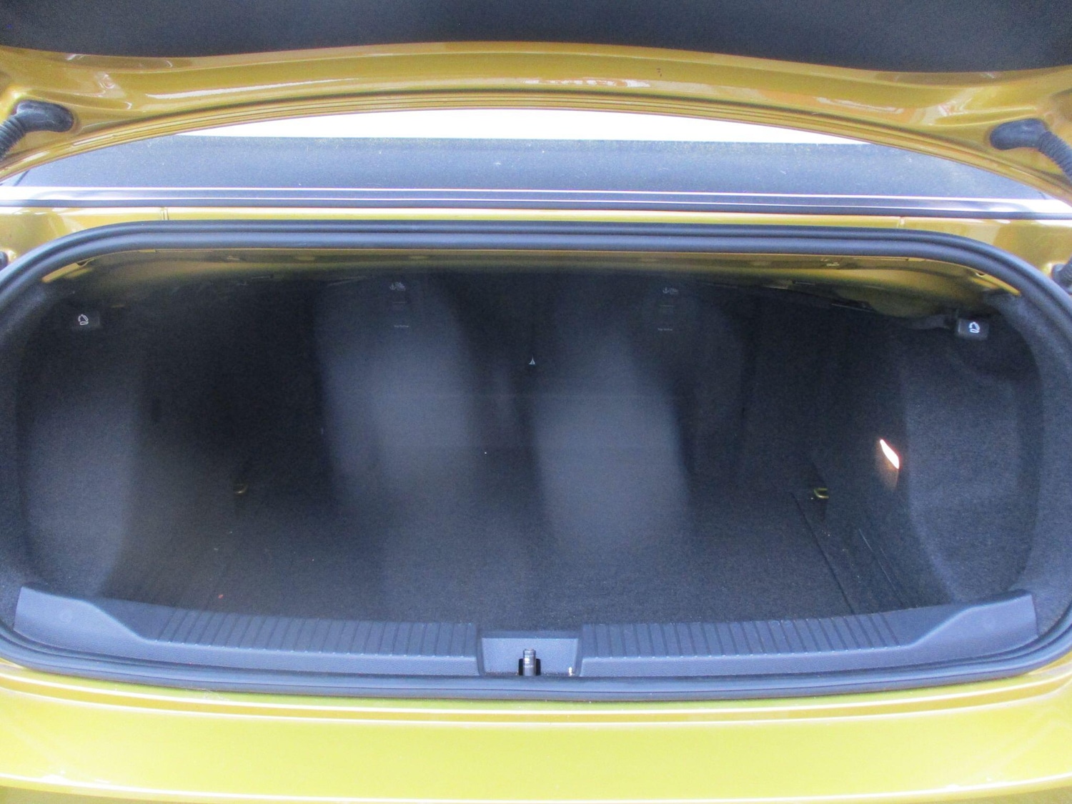 Used Volkswagen T-Roc for sale - 77854152: Photo 29