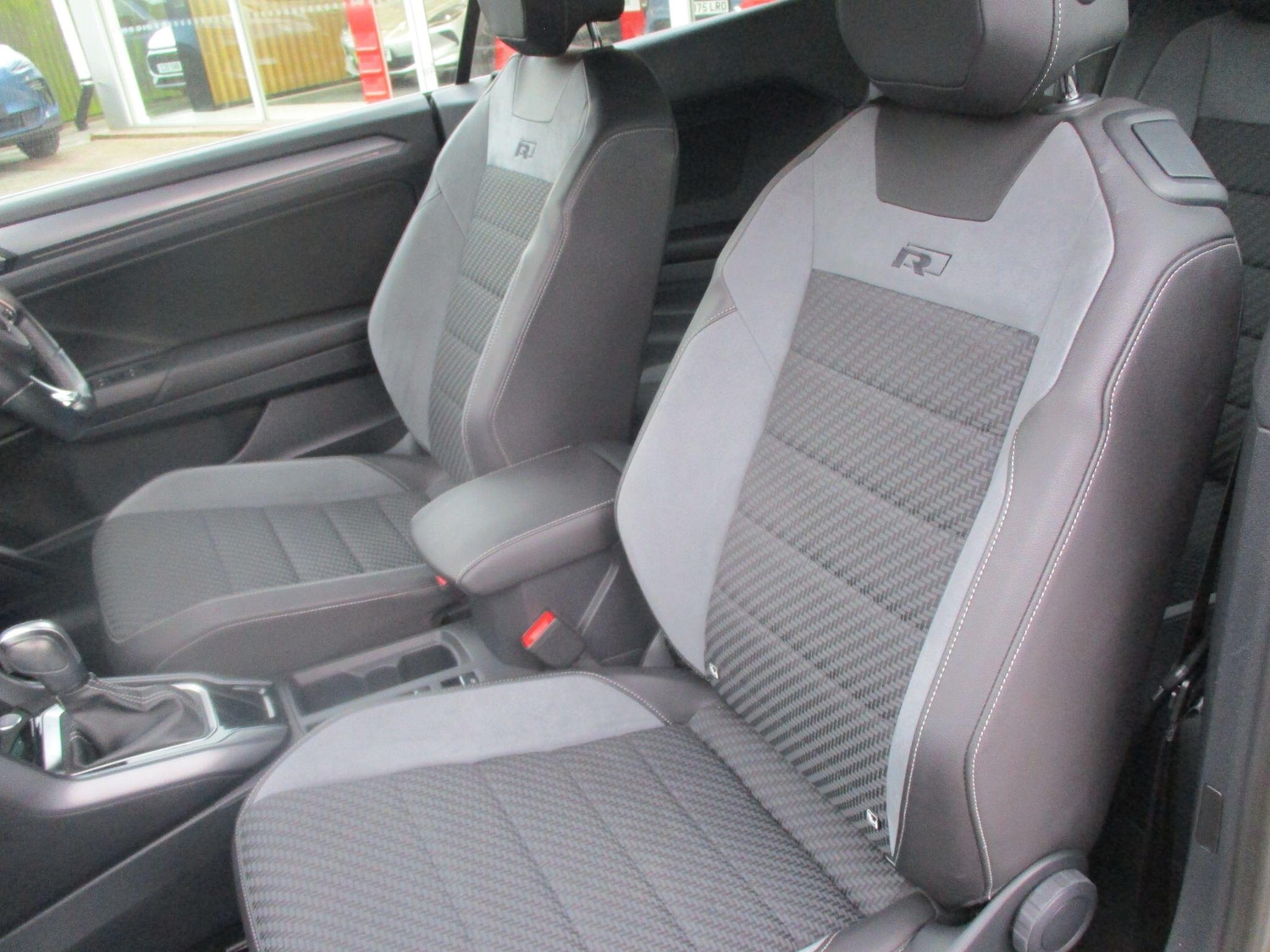 Used Volkswagen T-Roc for sale - 77854152: Photo 30