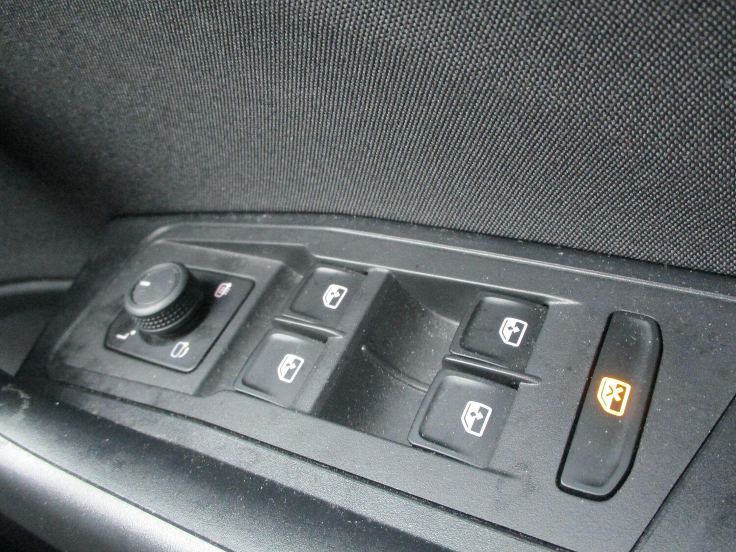 Used Volkswagen T-Roc 2023 for sale - 77723753: Photo 24