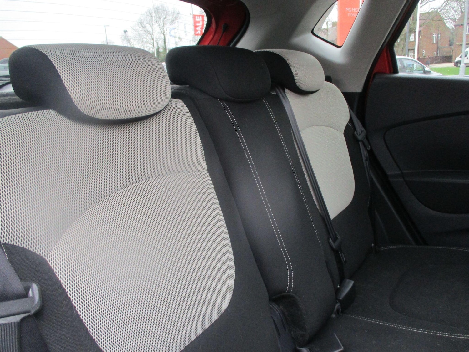 Used Renault Captur for sale - 77852735: Photo 11