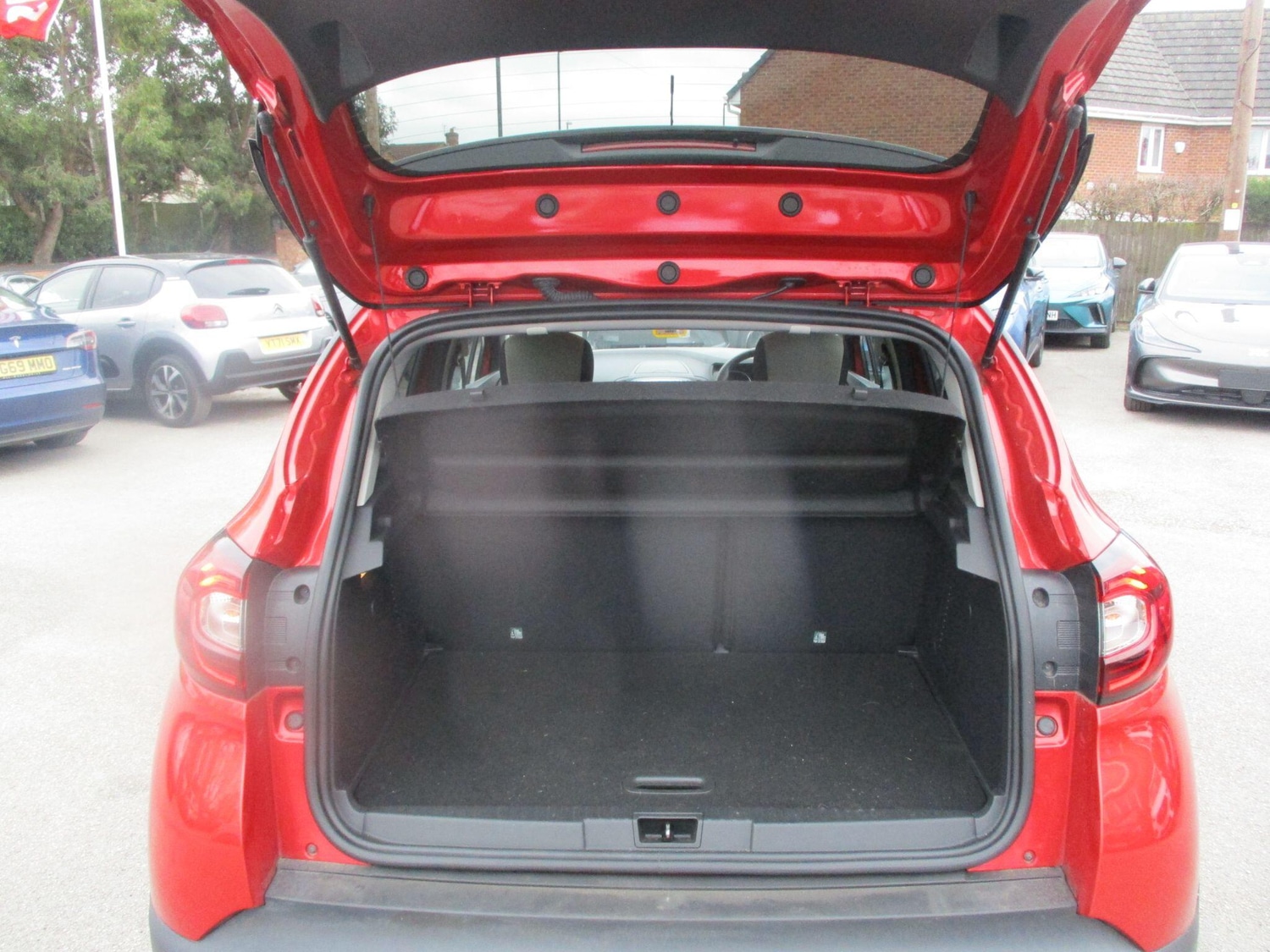 Used Renault Captur for sale - 77852735: Photo 13