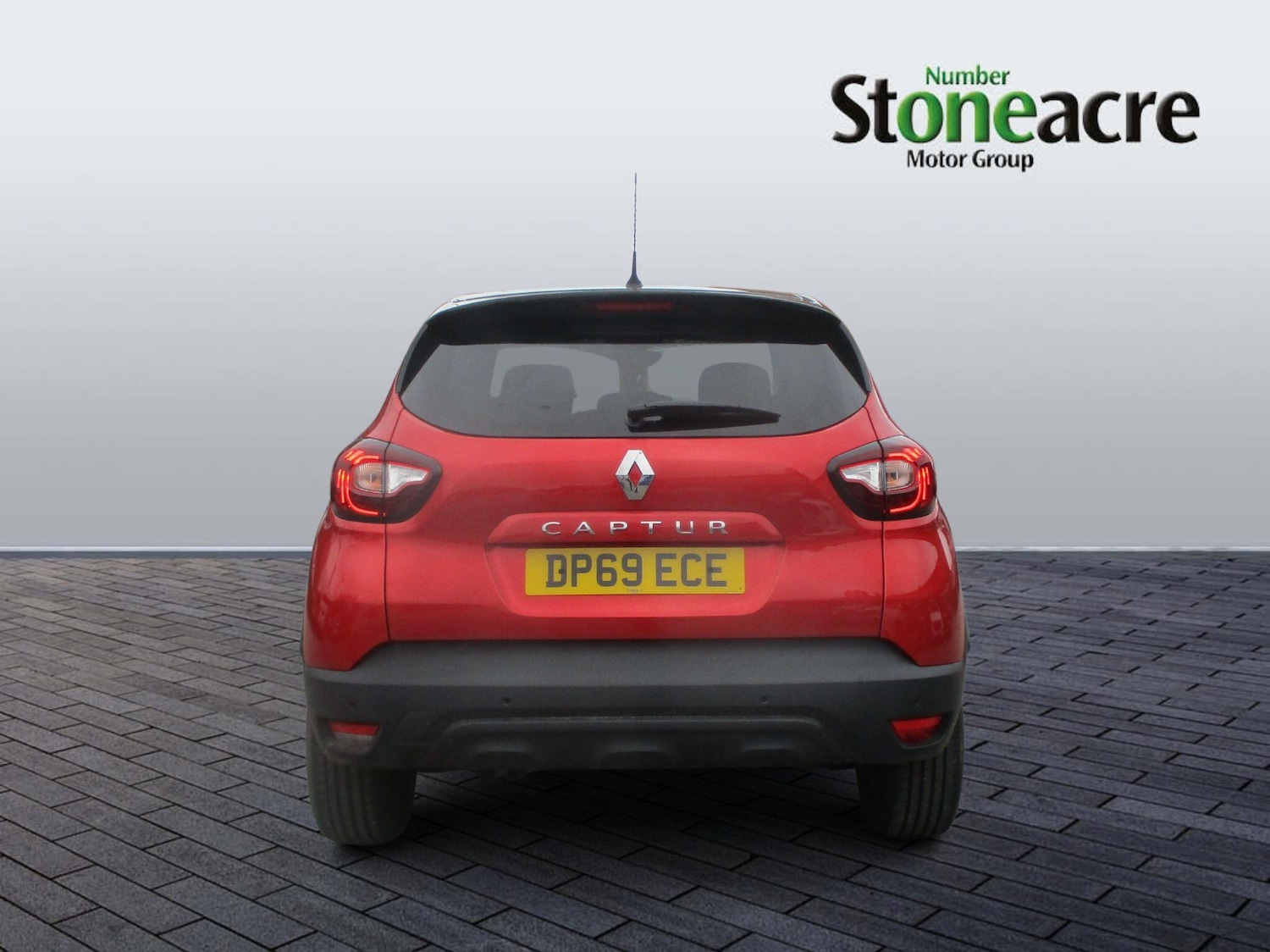Used Renault Captur for sale - 77852735: Photo 4