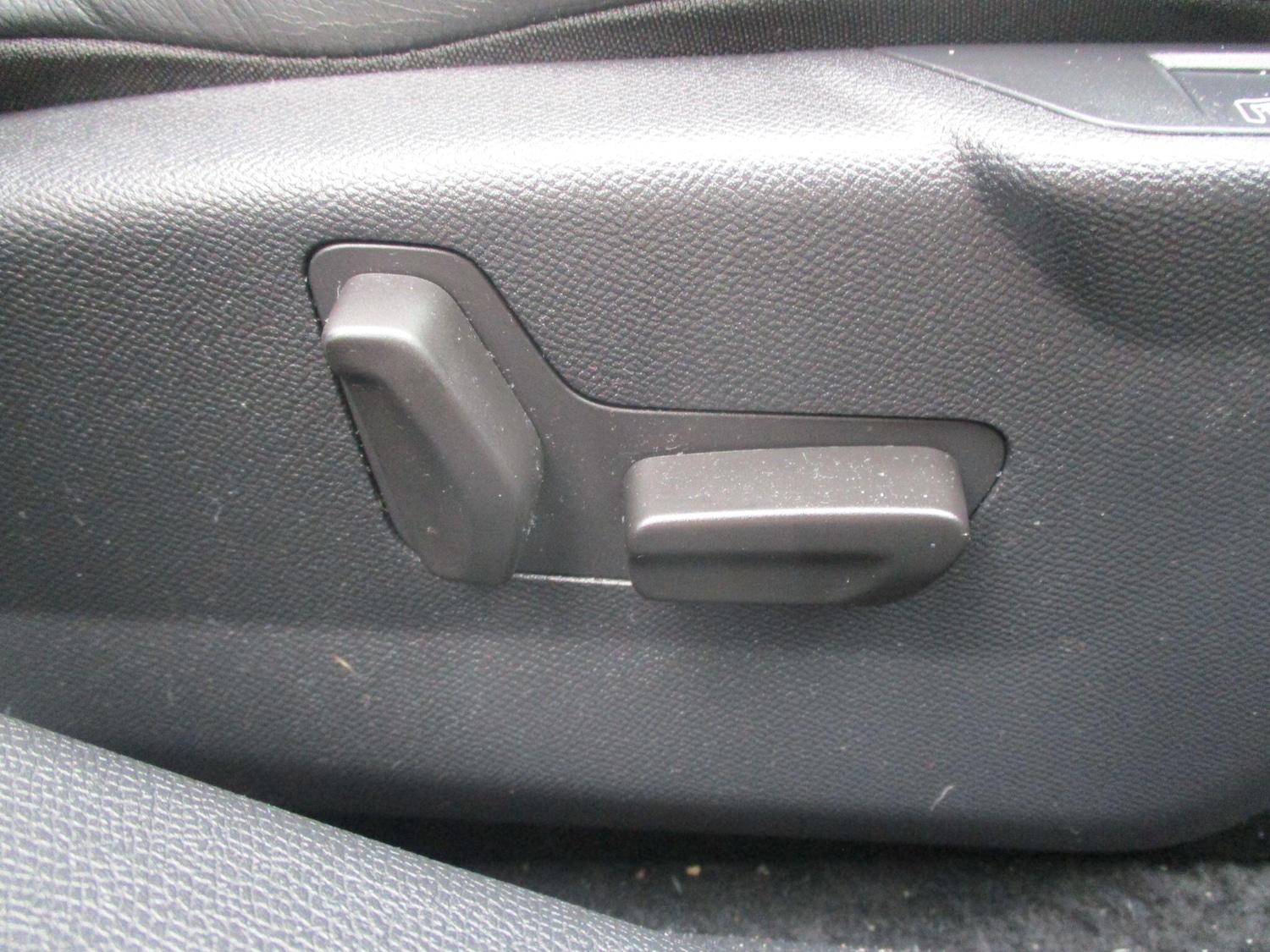 Used Citroen e-C4 2024 for sale - 76318019: Photo 12