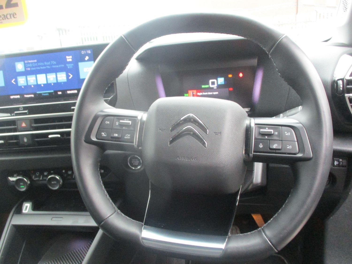 Used Citroen e-C4 2024 for sale - 76318019: Photo 33