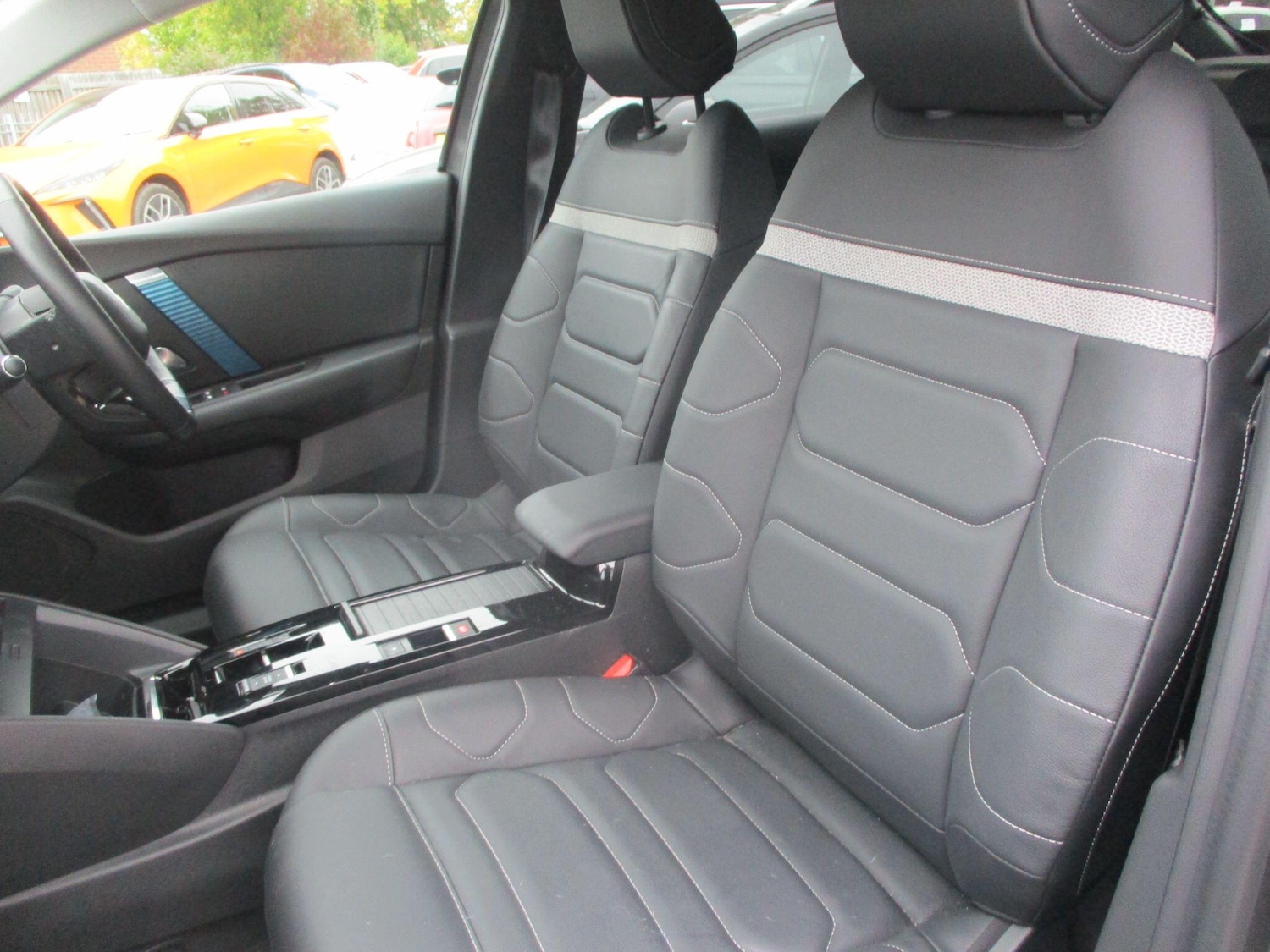 Used Citroen e-C4 2024 for sale - 76318019: Photo 34