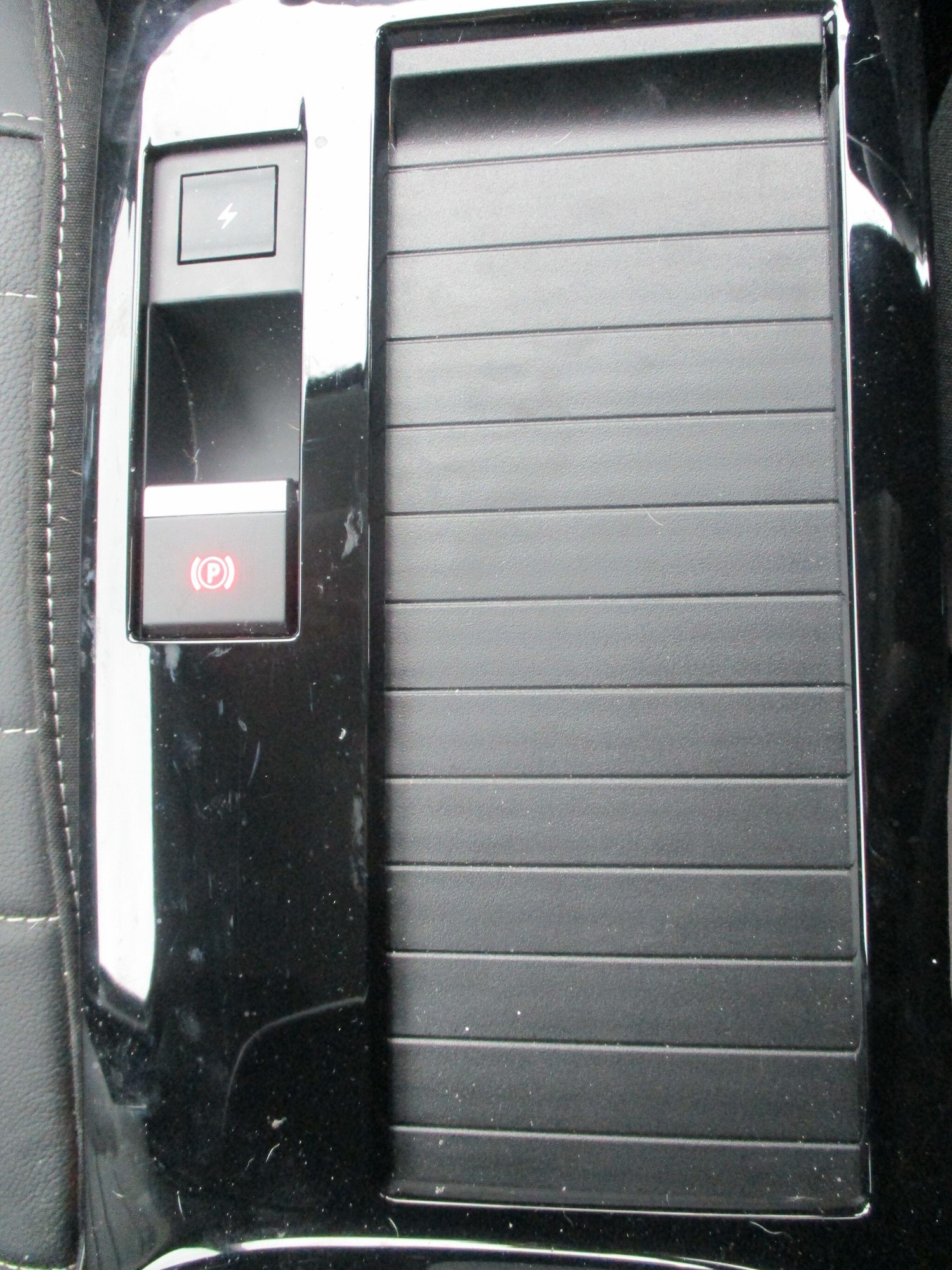 Used Citroen e-C4 2024 for sale - 76318019: Photo 39