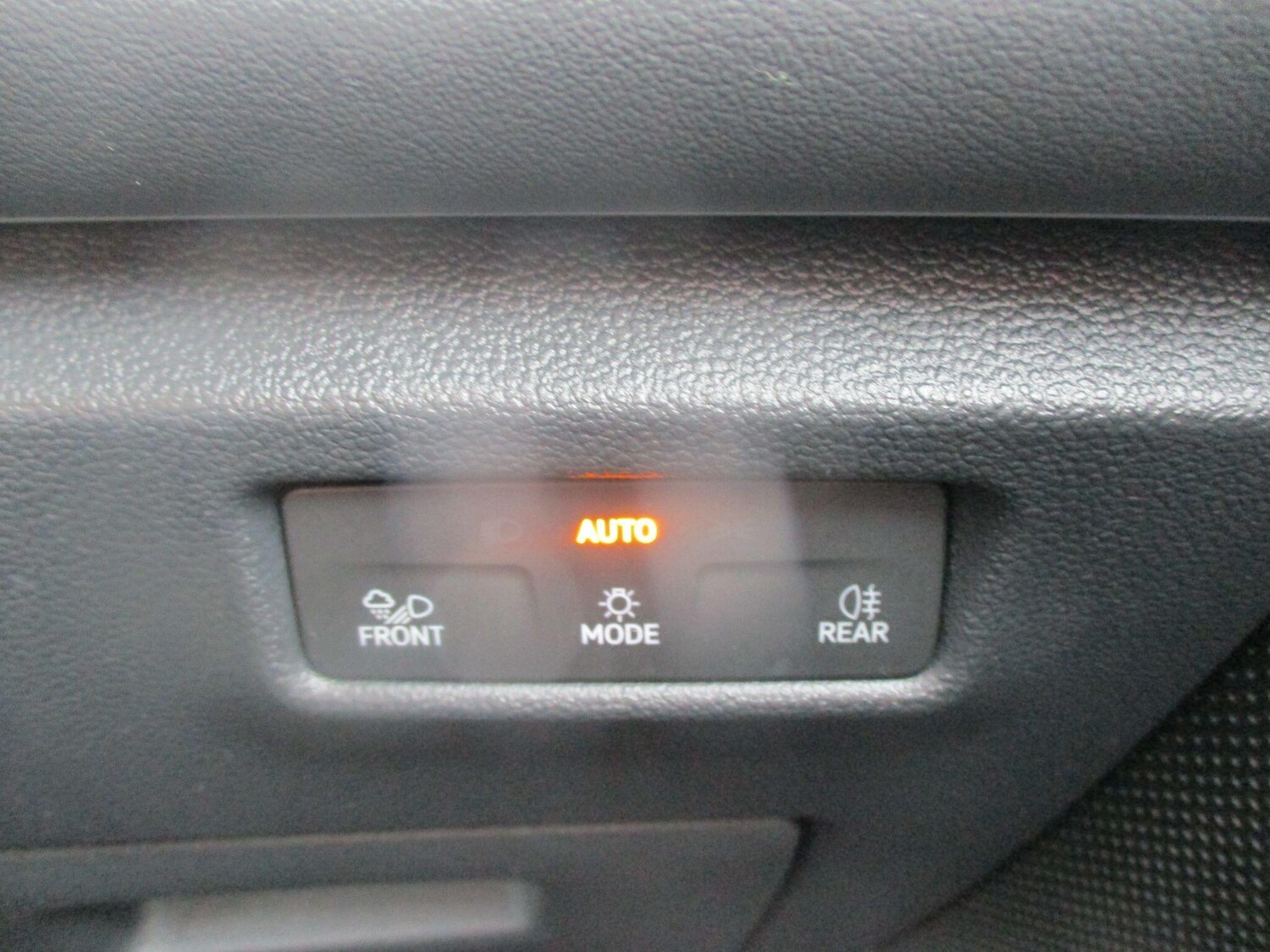 Used Volkswagen Tiguan for sale - 77909130: Photo 15