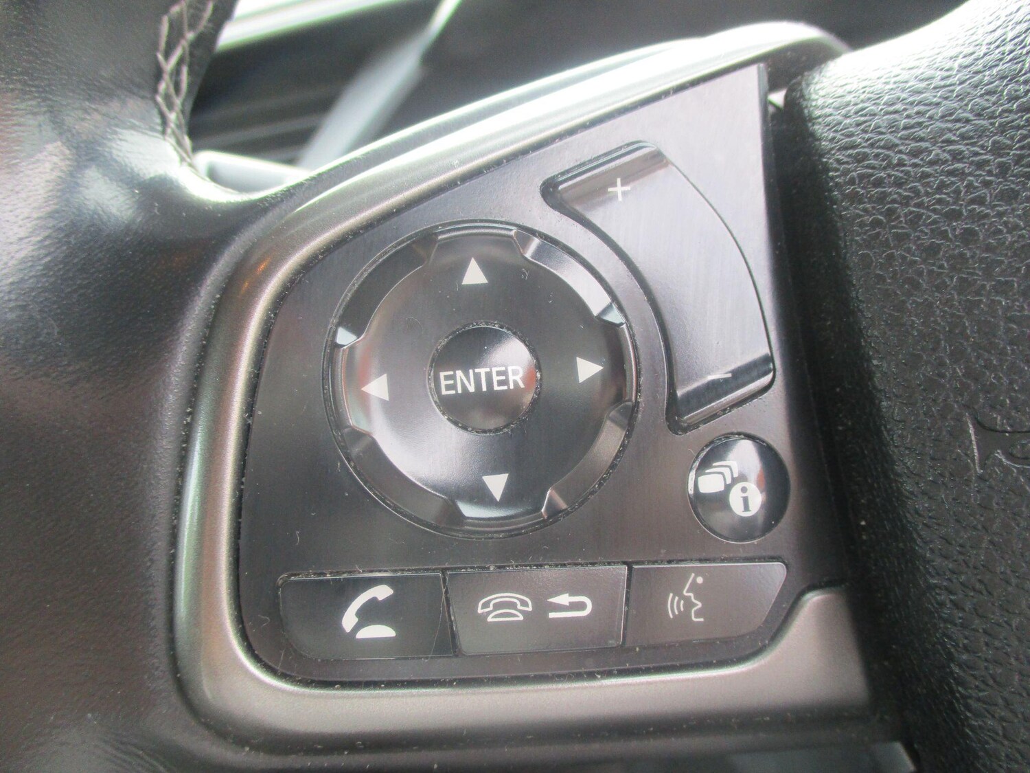 Used Honda Civic 2020 for sale - 76326581: Photo 17