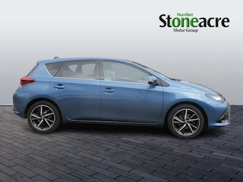 Used Toyota Auris 2018 for sale - 76024634: Photo