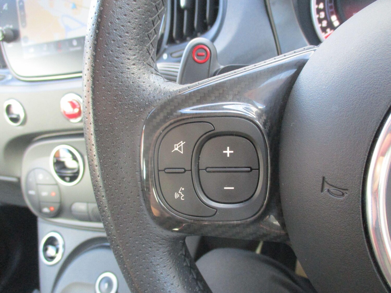 Used Abarth 500 2023 for sale - 76388581: Photo 15