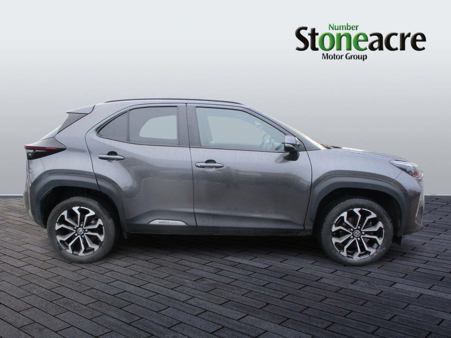 Used Toyota Yaris Cross 2022 for sale - 77097595: Photo 2