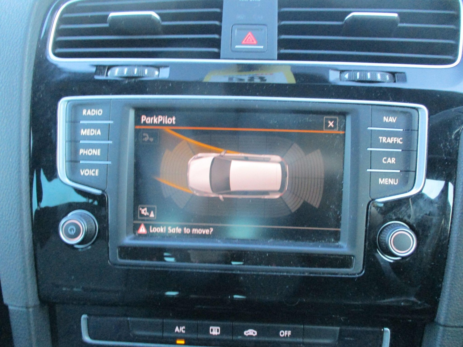 Used Volkswagen Golf for sale - 77190604: Photo 32