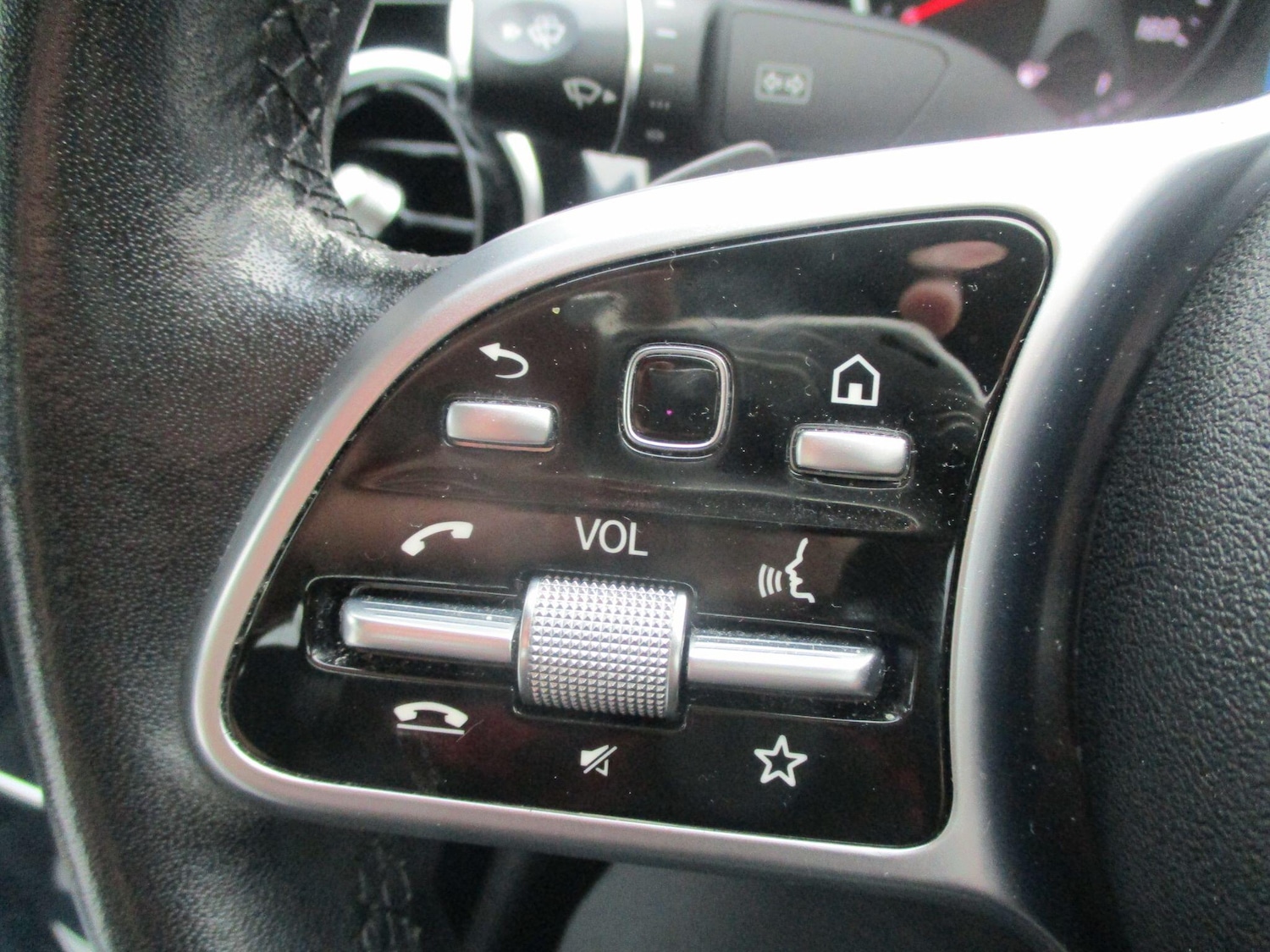 Used Mercedes-Benz C Class 2019 for sale - 76825257: Photo 12