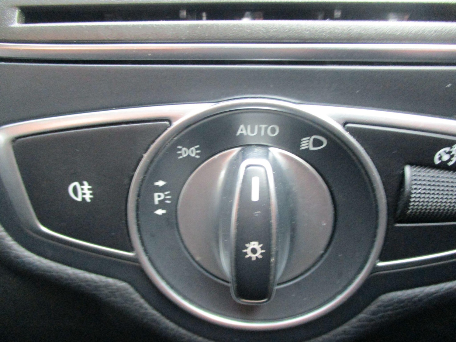 Used Mercedes-Benz C Class 2019 for sale - 76825257: Photo 17