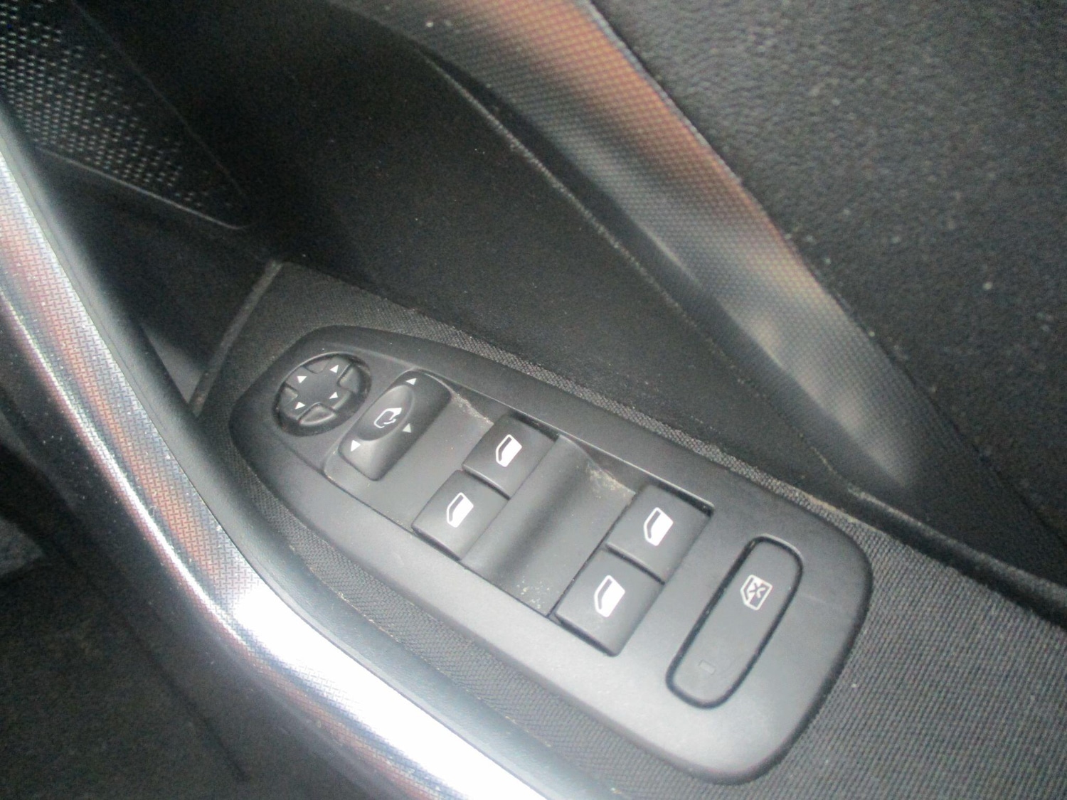 Used Peugeot 2008 2019 for sale - 77993416: Photo 19