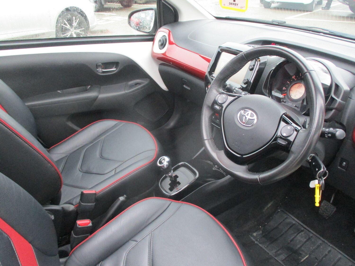 Used Toyota AYGO 2017 for sale - 77722950: Photo 10