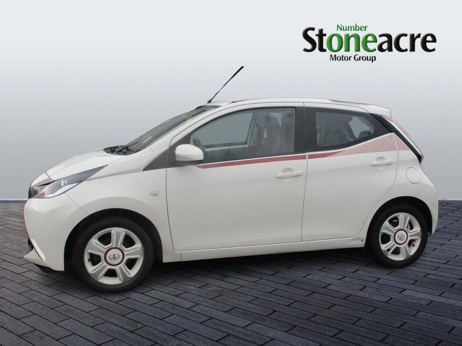 Used Toyota AYGO 2017 for sale - 77722950: Photo 6