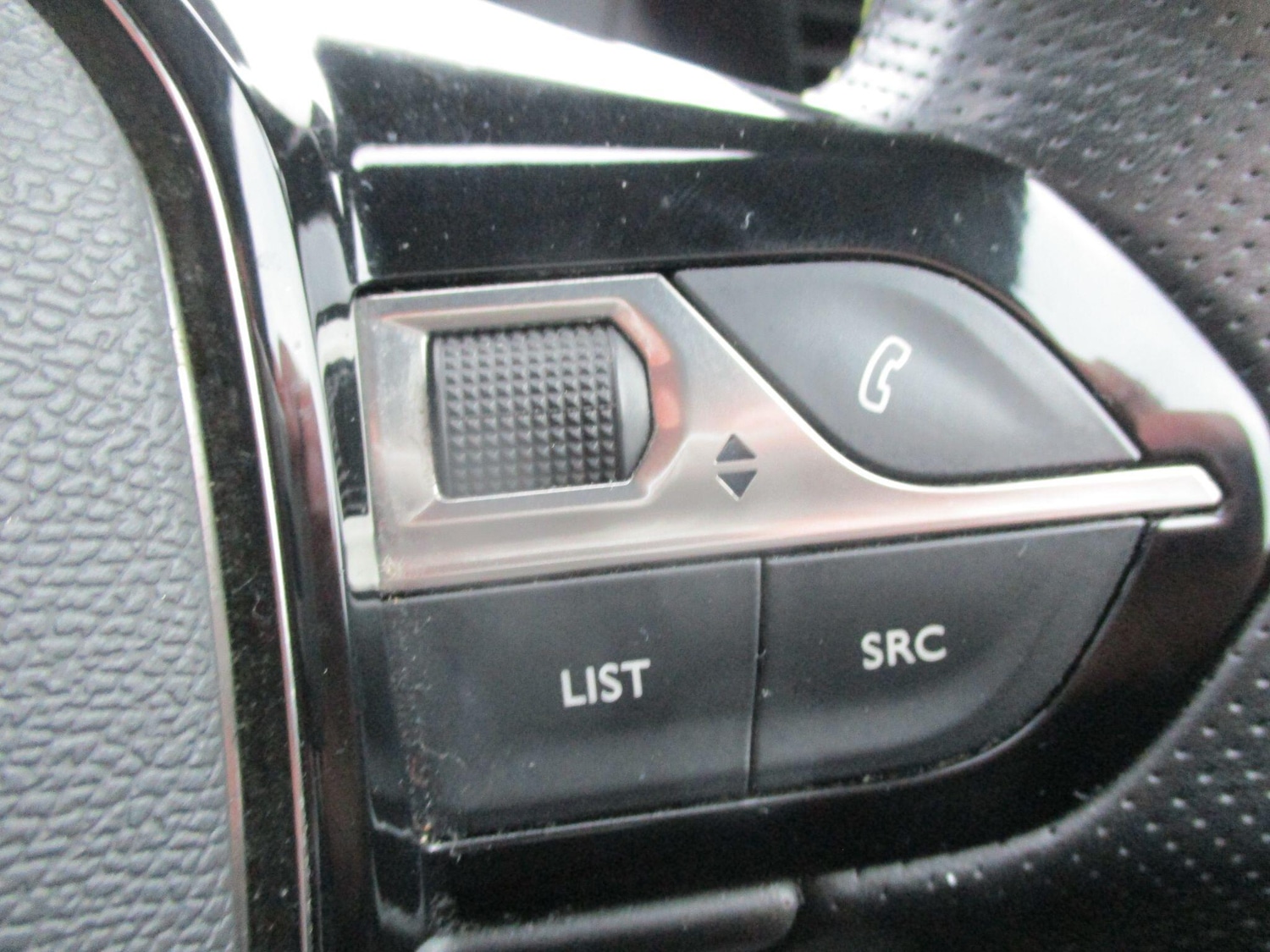 Used Peugeot 2008 2020 for sale - 77853062: Photo 20