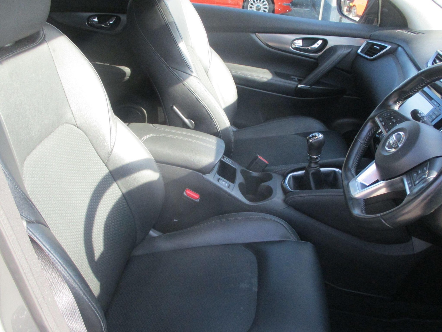 Used Nissan Qashqai 2018 for sale - 76388609: Photo 10