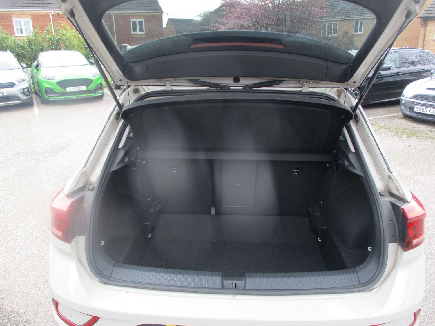 Used Volkswagen T-Roc for sale - 77909020: Photo 13