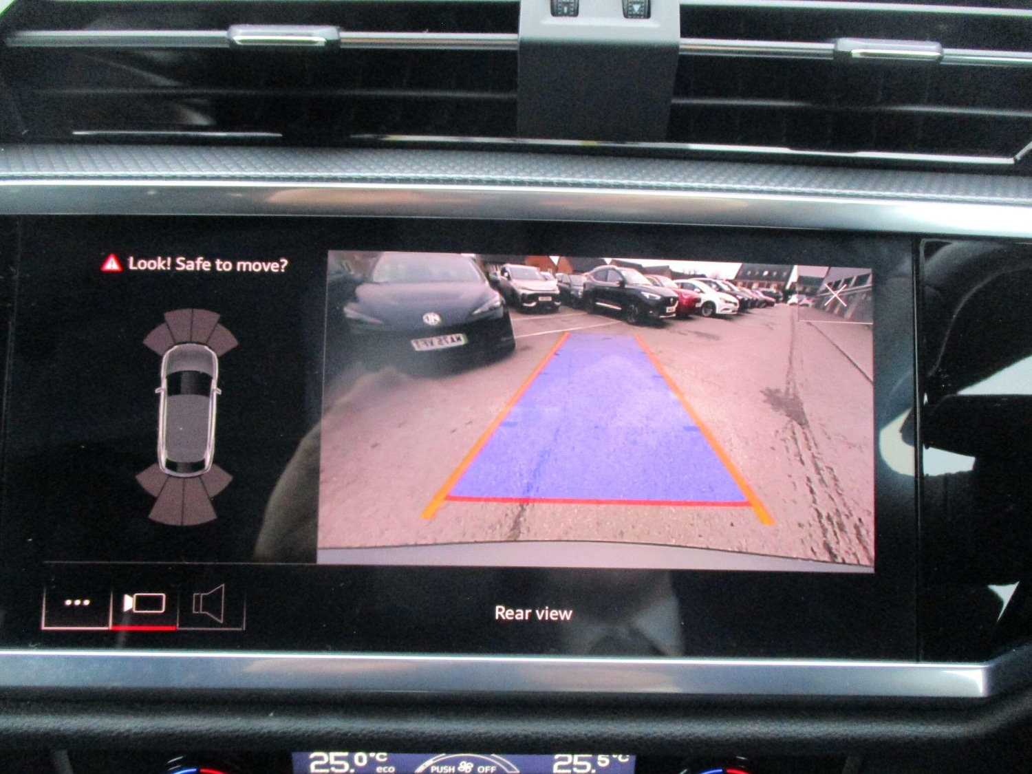 Used Audi Q3 2022 for sale - 77120427: Photo 33