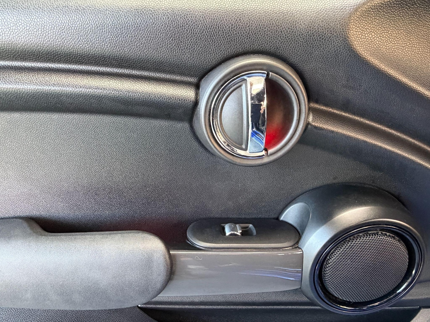 Used MINI Hatch 2019 for sale - 78100321: Photo 36