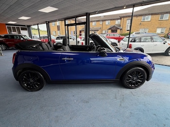 Used MINI Convertible 2018 for sale - 78981429: Photo