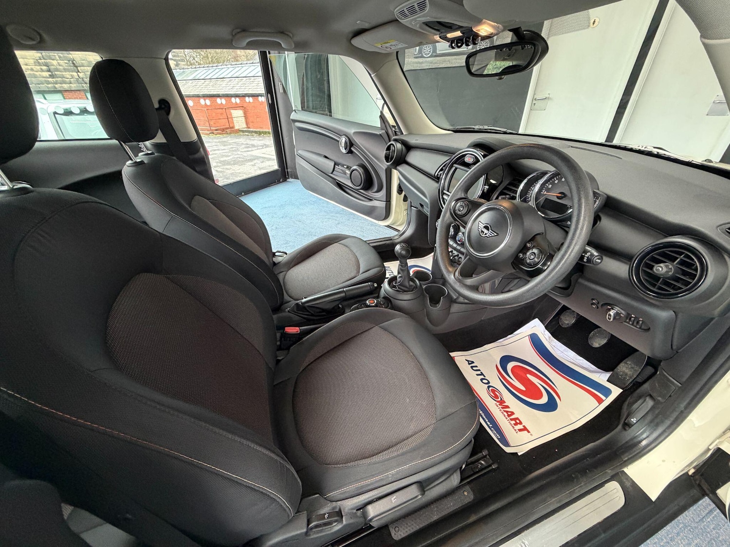 Used MINI Hatch 2019 for sale - 78100315: Photo 11