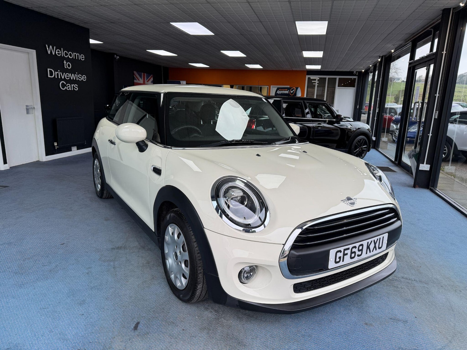 Used MINI Hatch 2019 for sale - 78100315: Photo 3