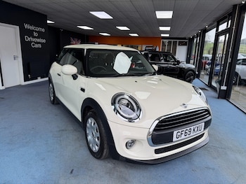 Used MINI Hatch 2019 for sale - 78100315: Photo