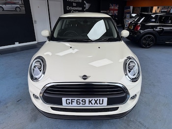 Used MINI Hatch 2019 for sale - 78100315: Photo