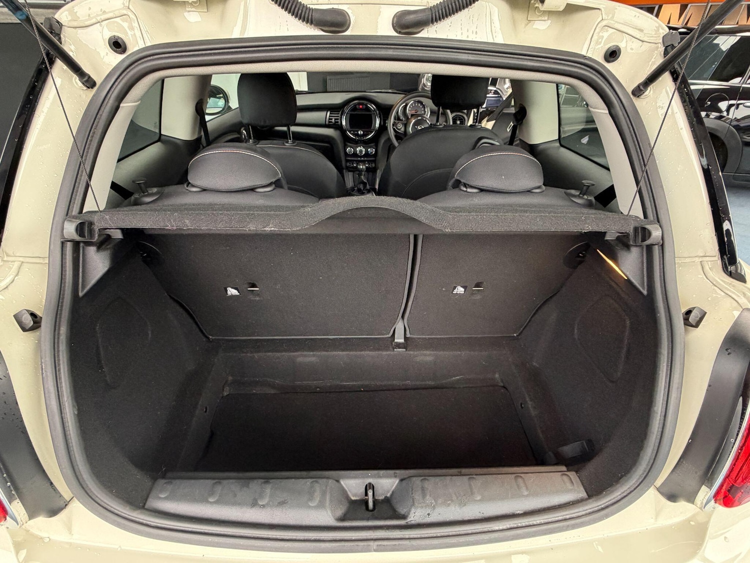 Used MINI Hatch 2019 for sale - 78100315: Photo 9