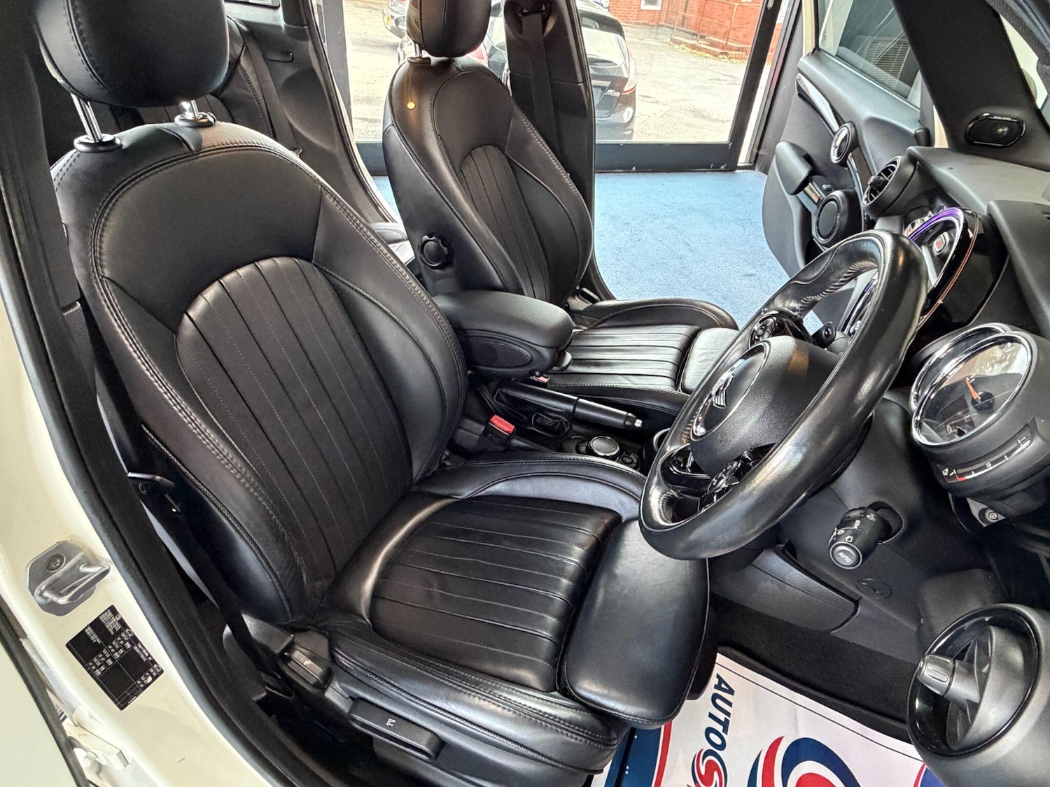 Used MINI Hatch 2017 for sale - 78100552: Photo 12