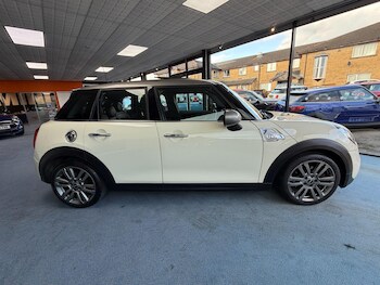Used MINI Hatch 2017 for sale - 78100552: Photo
