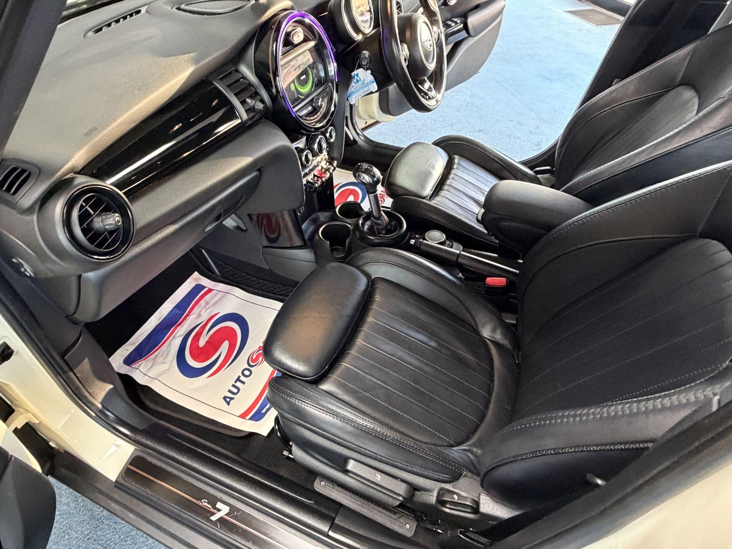 Used MINI Hatch 2017 for sale - 78100552: Photo 35