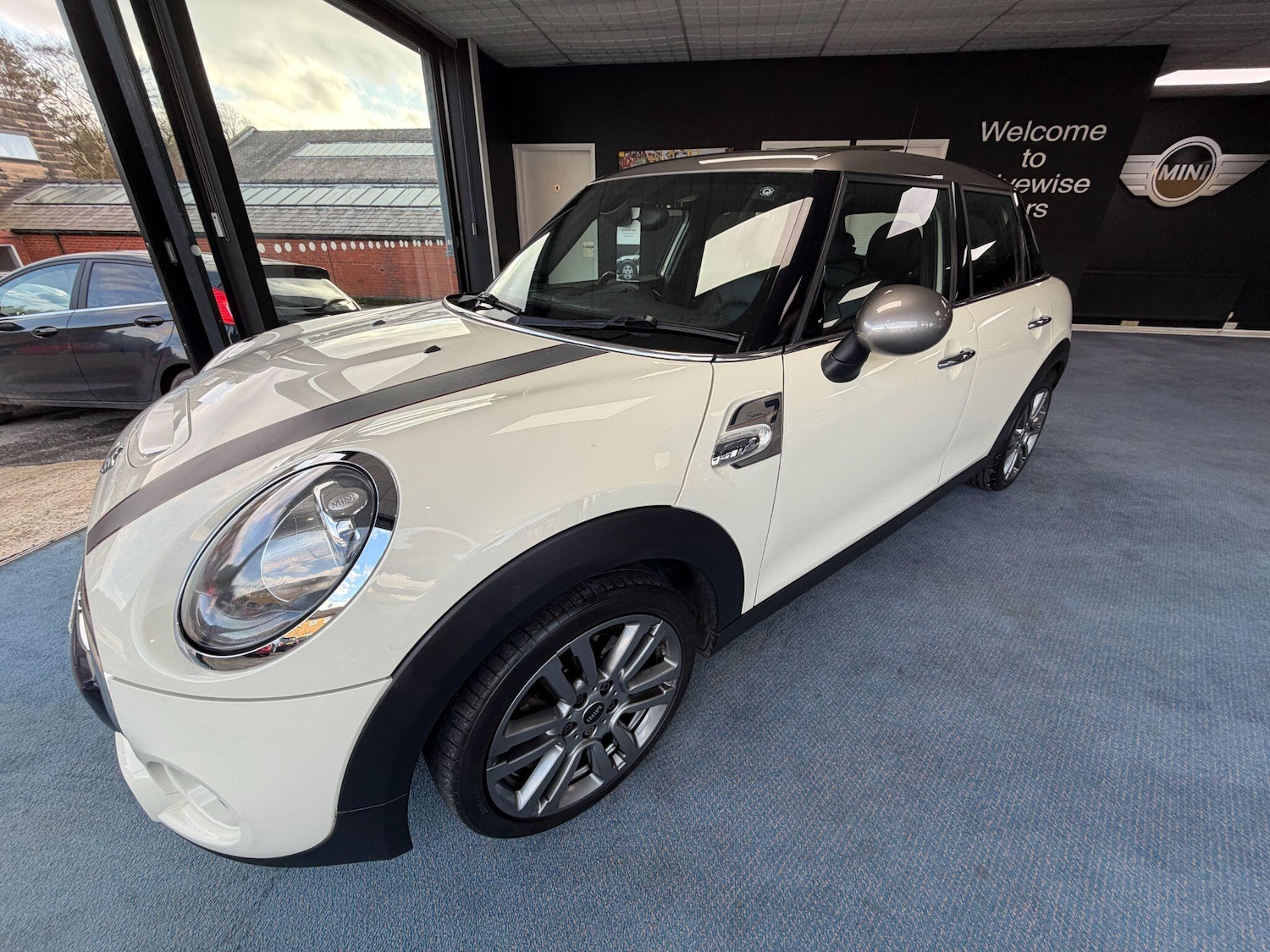 Used MINI Hatch 2017 for sale - 78100552: Photo 5