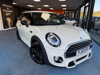 Used MINI Hatch 2018 for sale - 77029342: Photo