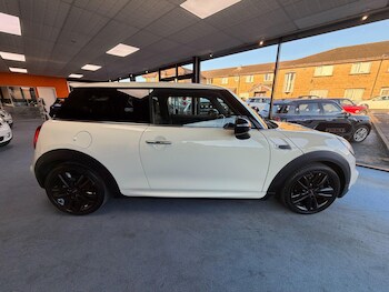 Used MINI Hatch 2018 for sale - 77029342: Photo