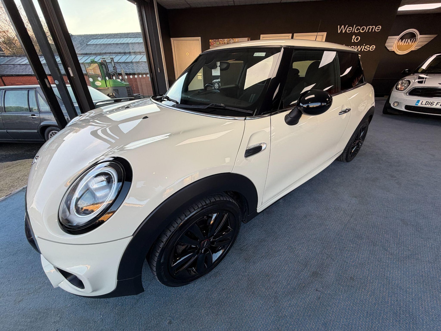 Used MINI Hatch 2018 for sale - 77029342: Photo 5