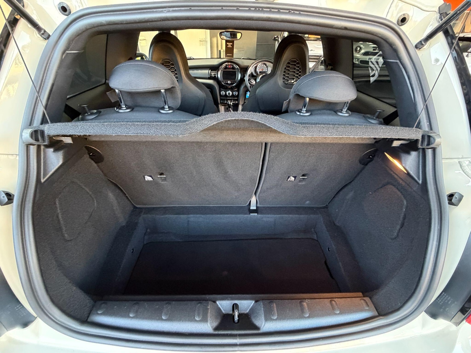 Used MINI Hatch 2018 for sale - 77029342: Photo 9